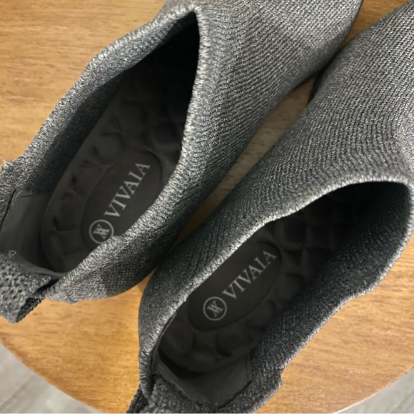 NWOT Vivaia Square-Toe Slip-On Chelsea Ryan Boots in Rich Grey Wool - Picture 10 of 11